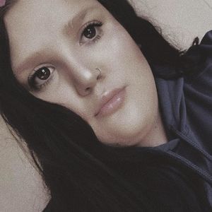 Meet your Posher, Monique